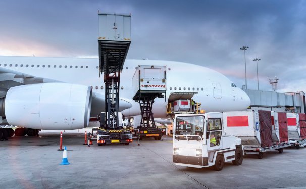 On Board Courier vs. Traditional Shipping: Which is Better?